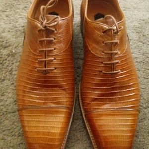Dress shoes